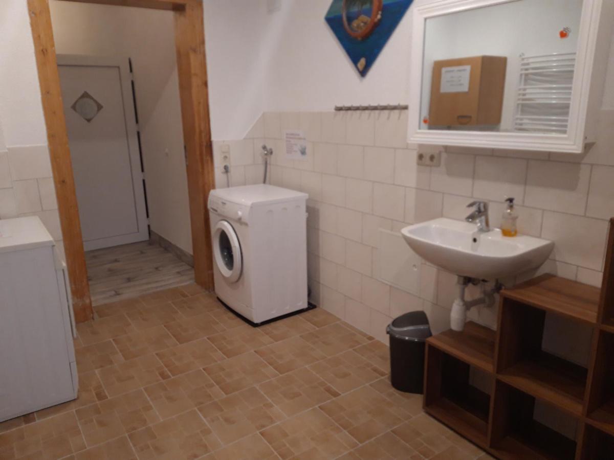 Ferienwohnung Erz-Hostel 테르말바드비센바드 외부 사진